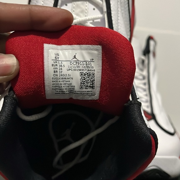 Jordan Pro Strong GS 6Y , with the Box - Picture 8 of 8